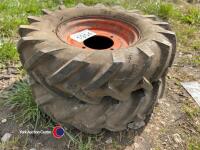 2 Howard 350 wheels