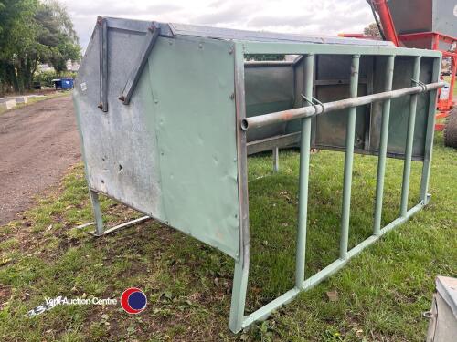 Bateman calf creep feeder