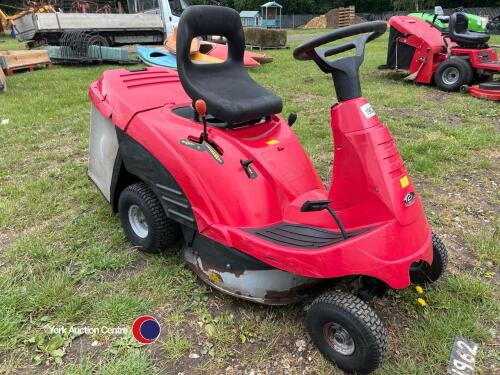 Honda HF1211h ride on tractor complete with grass box, key in office