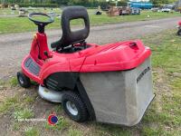 Honda HF1211h ride on tractor complete with grass box, key in office - 3