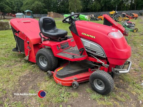 Countax C800H, Honda engine, 48in deck, grass box and sweeper