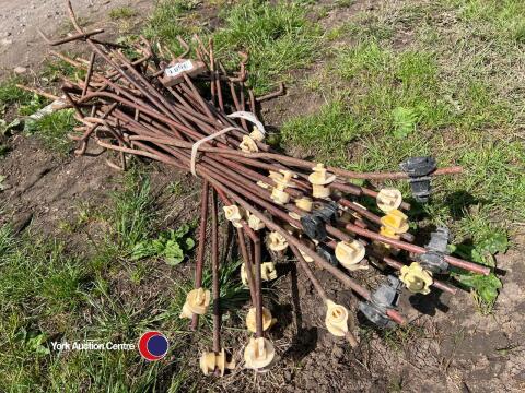 40 x electric fence stakes