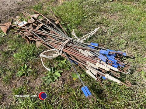 35 x electric fence stakes