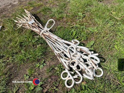 25 x electric fence stakes