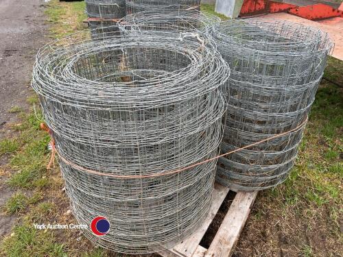 3 x full rolls of pig wire