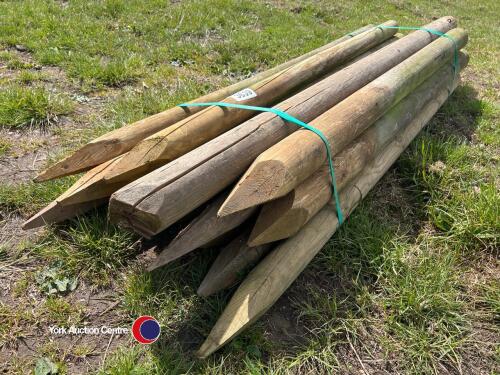 20 x fencing posts, 5ft 6in and 6ft