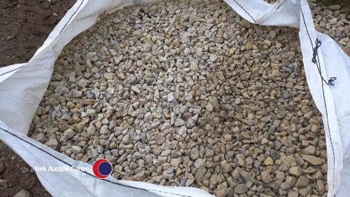 Ton bags 20 mm clean limestone decrotive chippings