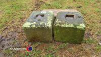 Stone step and 2 stone cubes - 2