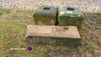 Stone step and 2 stone cubes - 5