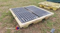 Plastic poly-spill pallet IBC drip tray