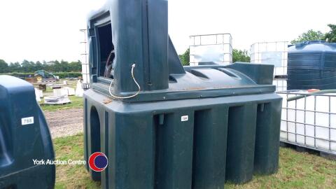 Bunded tank with electric pump