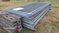 20 Herras fence panels and feet - 3