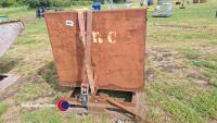 Heavy duty tip skip