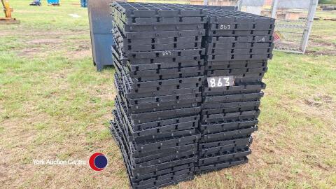 Ecodeck gravel and soil trays