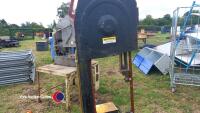 Sealey 240v band saw - 10