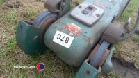 Bison cast iron pedestal grinder 3 phase - 4