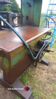 PTO driven band saw and hydraulic feed - 12