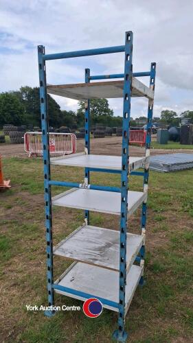 Small section warehouse racking shelving