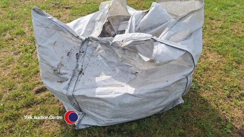 10 x large heavy duty bulk bags with handles and a discharge spout bottom fastening. Perfect for garden/building waste or log storage