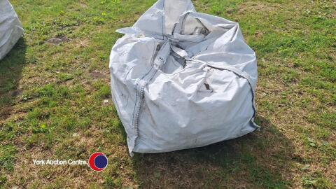 10 x large heavy duty bulk bags with handles and a discharge spout bottom fastening. Perfect for garden/building waste or log storage, approx 1T bags