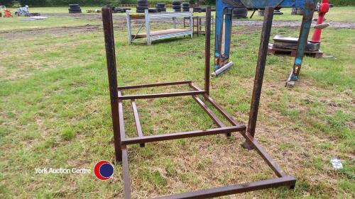 Steel stillage