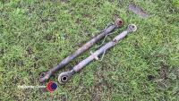 Massey Ferguson 690 top links