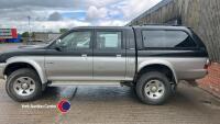 2003 Mitsubishi L200 pick up, 215,000 miles, hpi clear, MOT 17.9.25, 4 former keepers, V5 in office - 5