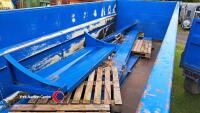 Stewart GX 18-23S 18T grain/silage trailer, nearly new Michelin tyres 560/60R22.5, rear drawbar, load sensing air brakes with ABS, hydraulic brakes, hydraulic rear door with grain chute, silage sides. 2016 - 12