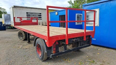 25ft Ex artic flat trailer converted to hydraulic brakes and 12V lights