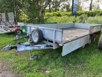 Ifor Williams tri-axle trailer c/w sides