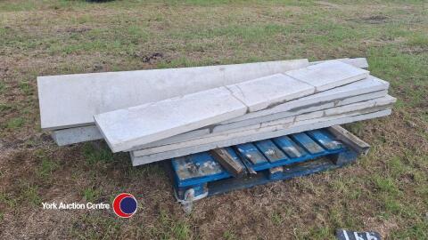 7 x concrete kick board and 5 x concrete posts