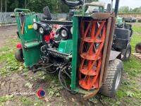 Ransomes Parkway 3 meteor triple mower, key in office - 3
