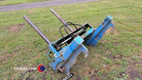 McHale bale squeeze c/w spikes and tube
