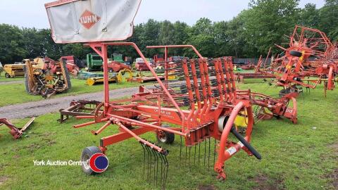 Kuhn GM 4121 single rotor rake, one owner from new.