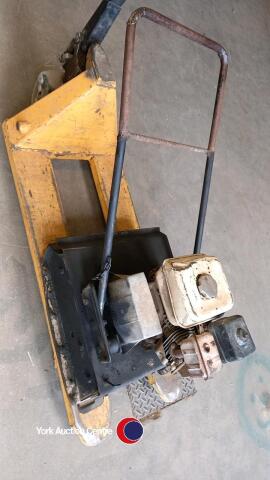 Wacker plate, Honda engine