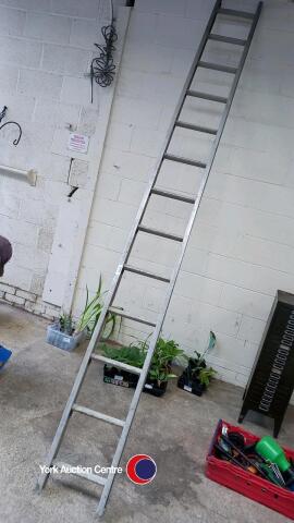 Aluminium ladder