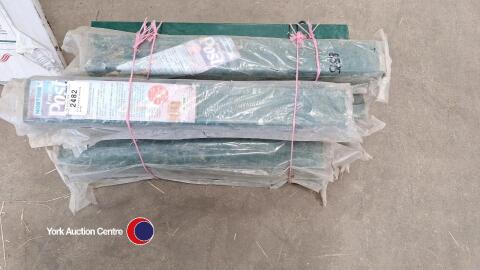 10 x plastic fencing posts