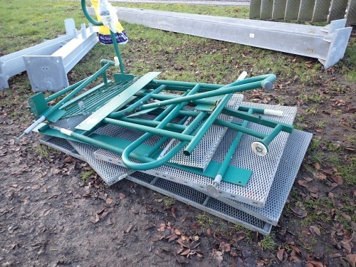 Nearly new wheelchair access ramp 3m long with all fittings and handrail. Can be used for house or bungaloppw