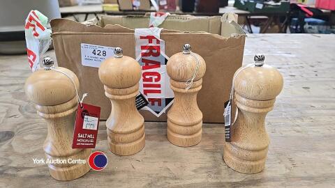 4 x wooden salt and pepper mills