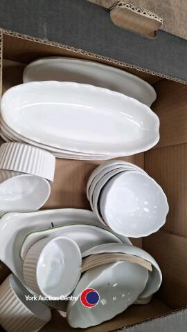 6 x corn cob dishes, 6 x avocado dishes, 4 x ramekins, 2 x oval serving dishes