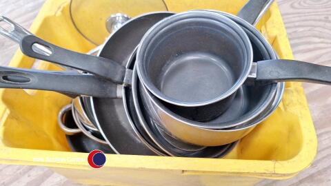 Quantity of pans