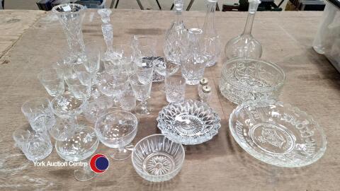 Clear glass and crystal, inc fruit bowl, serving dish, decanters, glasses