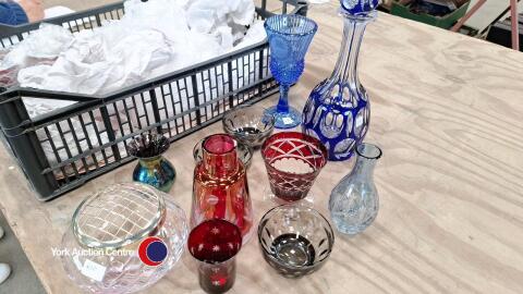 Quantity of coloured glass and crystal