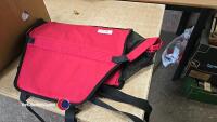 Pet carrying case - 2
