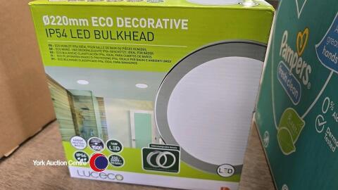 LED bulkhead/ceiling light, suitable for bathroom