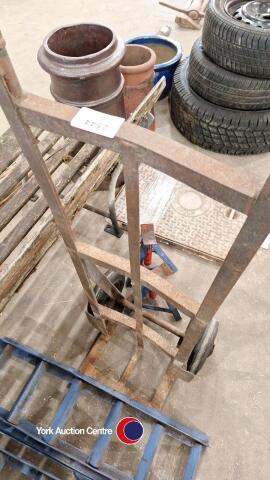 Heavy duty sack barrow