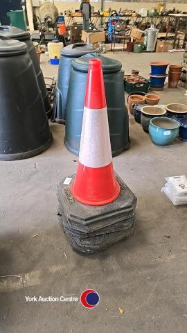 6 x traffic cones