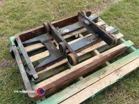 Forklift carriage plus a pair of forks