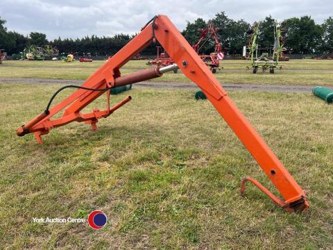 3 point linkage bag lifter