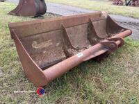 Digger ditching bucket 6ft wide 50mm pins - 2